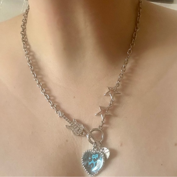 Vintage Y2K Hard Rock Grunge Punk Rocker Star Heart Guitar Charm Chain Necklace - Picture 3 of 4